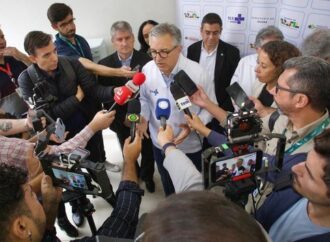 Vacinação contra a Dengue começará por trabalhadores da saúde e adultos de 59 anos