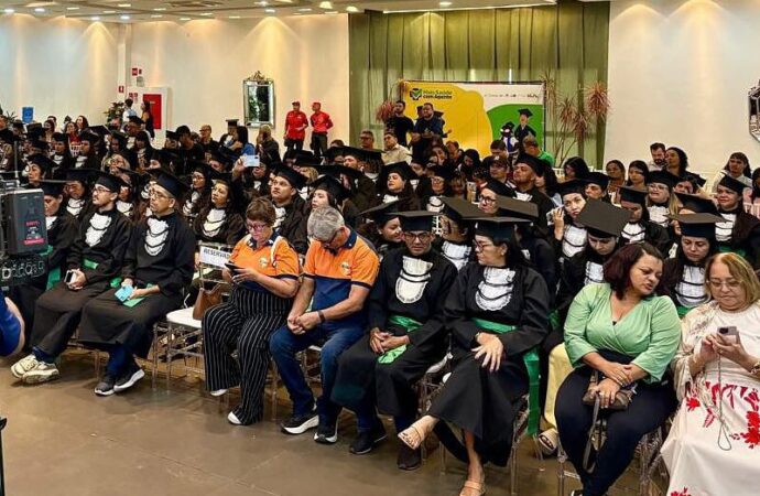 No Acre, Ministério da Saúde diploma 573 Agentes de Saúde e de Endemias