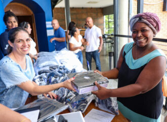 Prefeitura equipa 118 agentes de saúde com tablets e EPIs e fortalece a atenção básica em São Sebastião