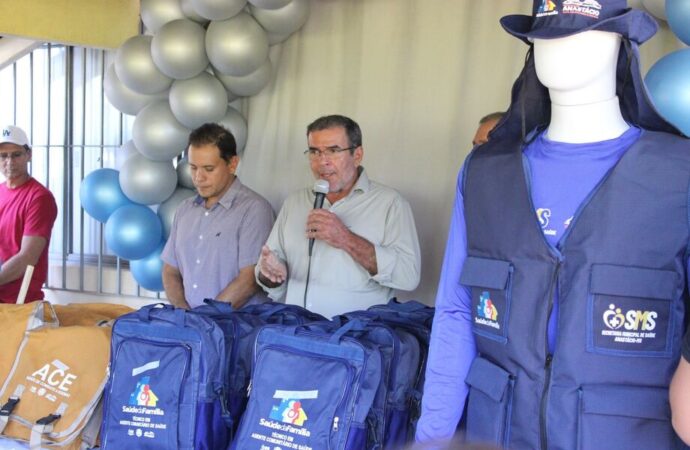 A Prefeitura de Anastácio, realizou na terça-feira (5), a entrega dos novos uniformes destinados aos agentes comunitários de saúde e agentes de endemias do município.