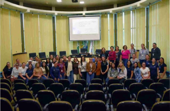 Agentes Comunitários de Saúde participam de palestra sobre ética e sigilo profissional