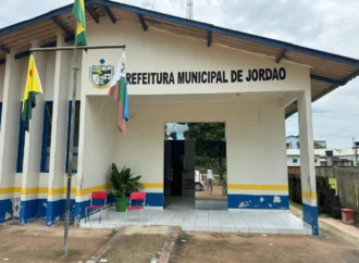 Jordão cria comissão para elaborar plano de carreira dos profissionais da Saúde