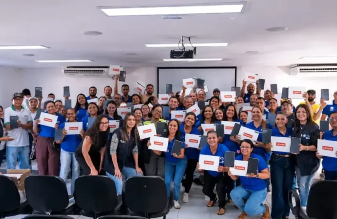 Prefeitura de Murici entrega 70 tablets para agentes comunitários de saúde