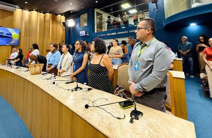 Prefeitura compareceu a sessão especial na Câmara Municipal de Aracaju