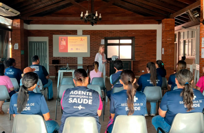 Outubro Rosa: capacitação orientou agentes comunitários sobre a saúde da mulher